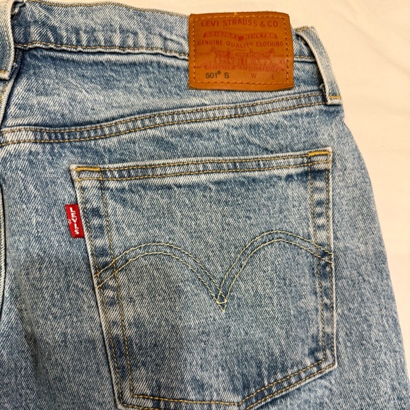 Levi’s Premium 501 Light Wash Straight Leg Jeans • Vintage Inspired • W30 L30 - Picture 16 of 16